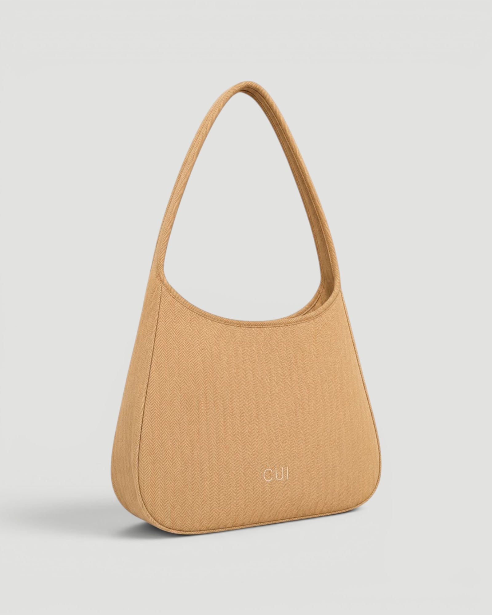 Maye Canvas-Schultertasche in Shell, Vorderansicht schräg