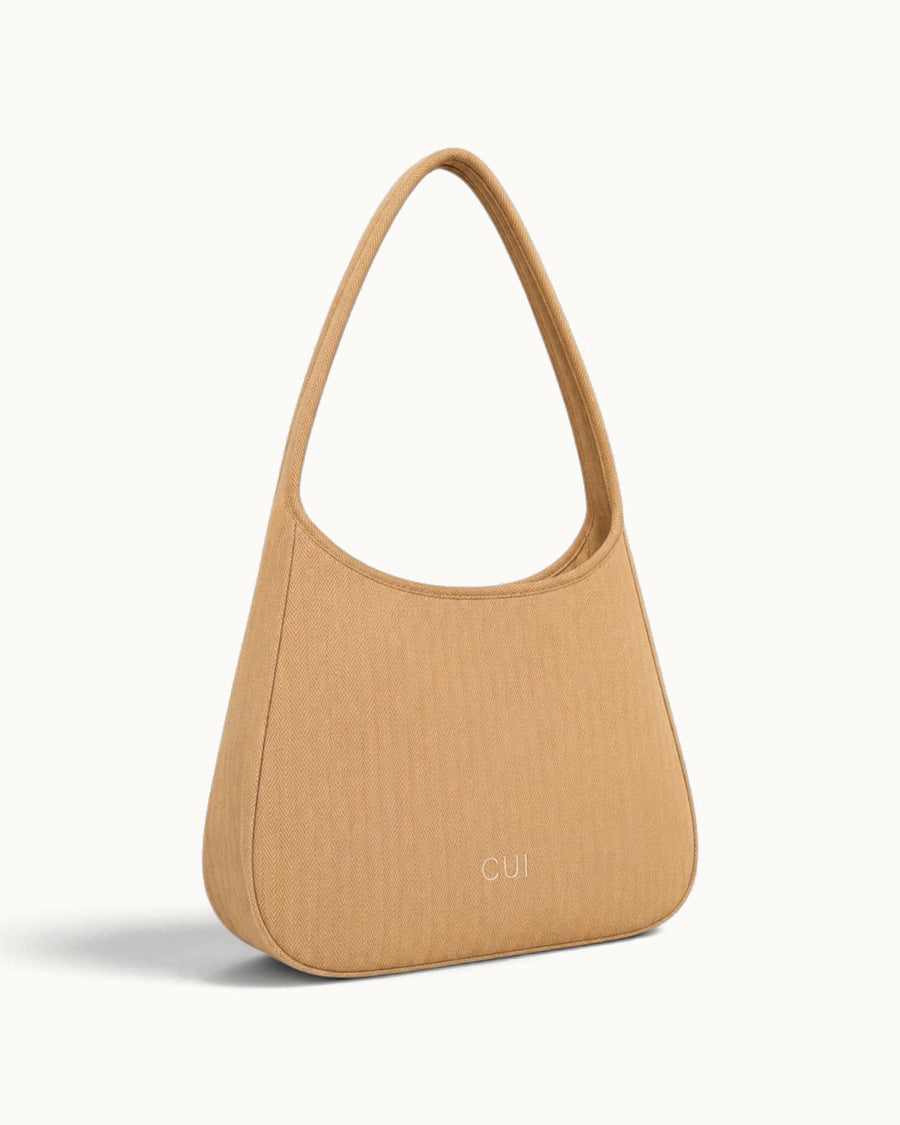 Maye Canvas-Schultertasche in Shell, Vorderansicht schräg