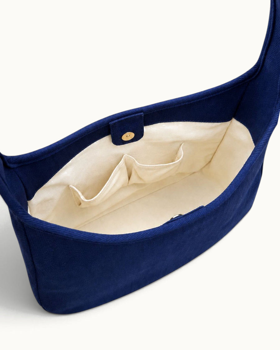 Maye Canvas-Schultertasche in Blue Mist, Innenansicht mit Fächern